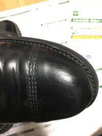 革靴についた線のような汚れ はなんの汚れですか 落とし方も教えてく Yahoo 知恵袋