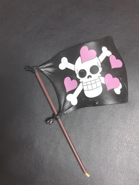 この海賊旗を掲げている海賊を教えてください ワンピースです Yahoo 知恵袋