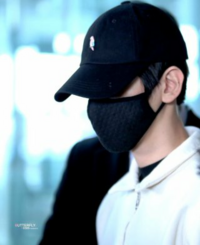 黒いマスクをかける人の心理について 最近よく黒いマスクをか Yahoo 知恵袋