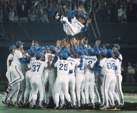 タッチ背番号のないエースについて タッチのコミックを読みました 和 Yahoo 知恵袋