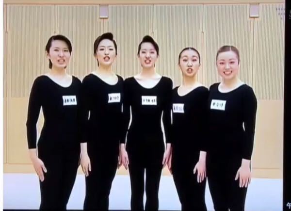 宝塚歌劇団の97期の娘役さんで - 一番右側の方はどなたですか 