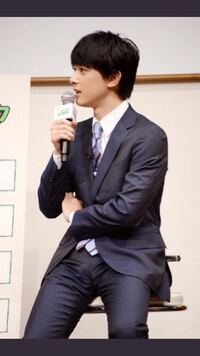 吉沢亮くん ちょっと股間もっこりしてない あら素敵 O Yahoo 知恵袋