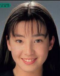 若い頃の宮沢りえさん中山美穂さんどちらが美人女優だと思いますか Yahoo 知恵袋