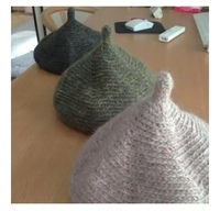 縫い目のないベレー帽の作り方を教えてください 大きなフェルト生地を持っ Yahoo 知恵袋