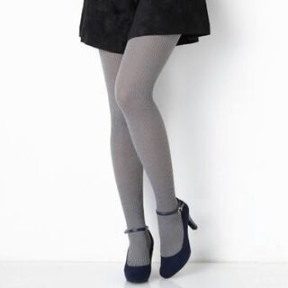 結婚式にお呼ばれされたんですが グレーのタイツって履いていっても大丈夫で Yahoo 知恵袋