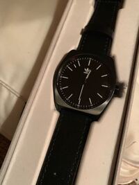 Adidasの腕時計って電池切れになってしまいますよね これ Yahoo 知恵袋