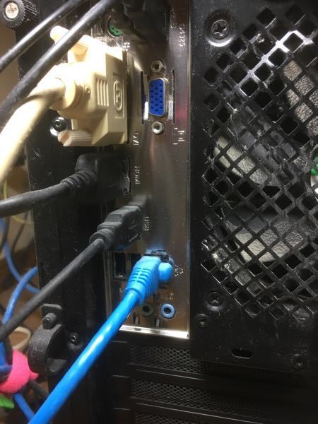 デスクトップパソコンの後ろのこの青いコードは抜いても大丈夫ですか Yahoo 知恵袋