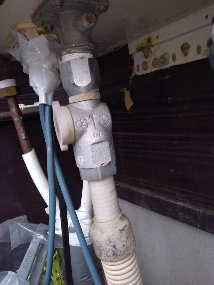 ガス給湯器を交換するにあたり、都市ガス配管の接続サイズが異なって