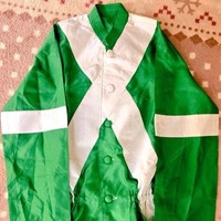 藤田菜七子騎手は地方競馬での勝負服は登録してますか してるならどんなデザイ Yahoo 知恵袋