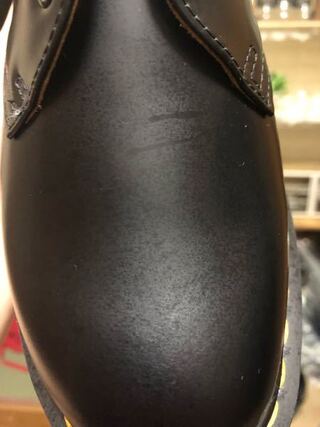 ドクターマーチンを手入れしてて防水スプレーをかけたらこうなって Yahoo 知恵袋