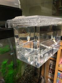 グッピーの産卵箱をペットボトルを使って 作ることは 出来ますか できれば Yahoo 知恵袋