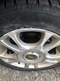 車のタイヤから変な音がします 窓を開けて運転していると右側か Yahoo 知恵袋