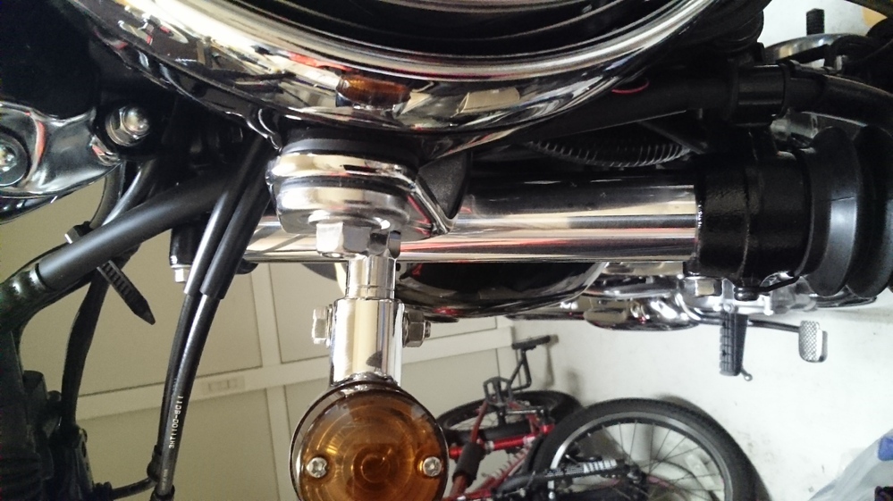 ヤマハSR400ウィンカーについてこの度5型のSR400の新車を購入