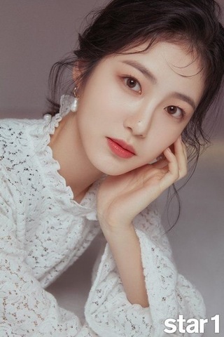 韓国女優のシンイェウンちゃんは奥二重ですか 二重ですか Yahoo 知恵袋