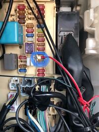 車について質問です セルを回すとacc電源など一度落ちると思うのです Yahoo 知恵袋