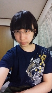 日本の男としてはかなり中性的でイケメンですか 老けてますか 女の子み Yahoo 知恵袋