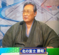 貴景勝のお母さんって メチャクチャ美人なんですけど後妻なんですかね 貴景勝 Yahoo 知恵袋