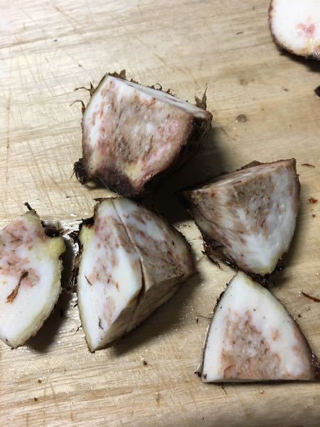 里芋をゆでたら こんなふうになってしまいました 食べられますか - Yahoo 知恵袋