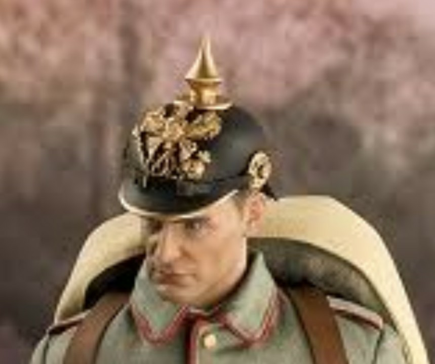 第一次世界大戦前のドイツ軍のヘルメットに付いてるトゲのようなものは