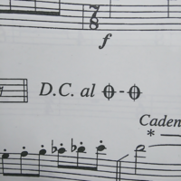 吹奏楽の 千と千尋の神隠しハイライト という曲にソロがある楽器を Yahoo 知恵袋