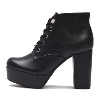 男の人が夏にブーツって普通のことですか 仰る 普通 Yahoo 知恵袋