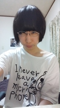 ハゲですか 白髪ですか 照明で光ってるだけです Yahoo 知恵袋