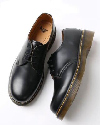 ドクターマーチンが欲しいんですが どれがちゃんとした公式 なのか分かりま Yahoo 知恵袋
