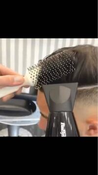 髪をとくとき クシとブラシの効果の違いってあるんでしょうか Yahoo 知恵袋