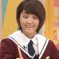 この変顔をしている女優の若月佑美さんは面白いと思いますか 面白いと Yahoo 知恵袋