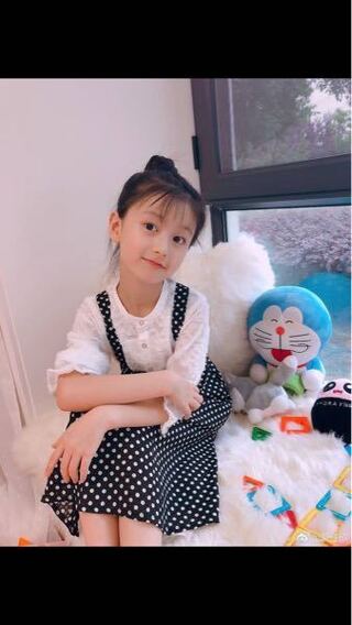 この女の子の名前を教えてください 中国の子役 Peijiaxin Yahoo 知恵袋