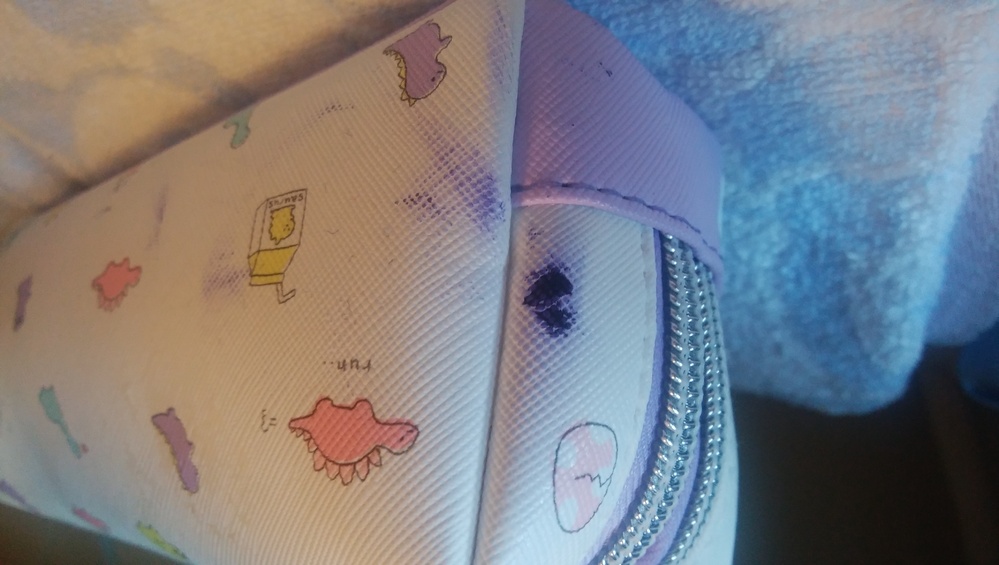 服についた油性ボールペンのインクの落とし方を教えてください。 仕事上、... Yahoo!知恵袋