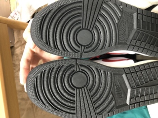 ダンク 偽物 スニーカー