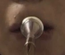 下唇を巻き込む癖 画像ありです 画像は吹いている時の画像 Yahoo 知恵袋