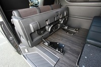 NV200（ワゴン）の純正セカンドシートを前後にスライドする為