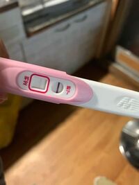 フライングですが 体調が悪く生理予定日前日に検査薬をしま Yahoo 知恵袋
