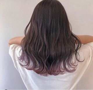 この写真のようなラベンダーピンクのグラデーションの髪色で毛先あたりをピン Yahoo 知恵袋