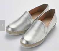 黒のスリッポンを冬にも履くのはおかしいですか いいえ 全然いいと思います Yahoo 知恵袋