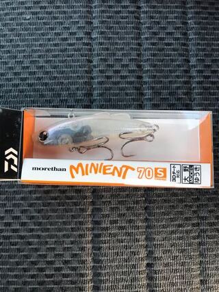 このクリアカラーのルアーってどういうシチュエーションで使うのが Yahoo 知恵袋