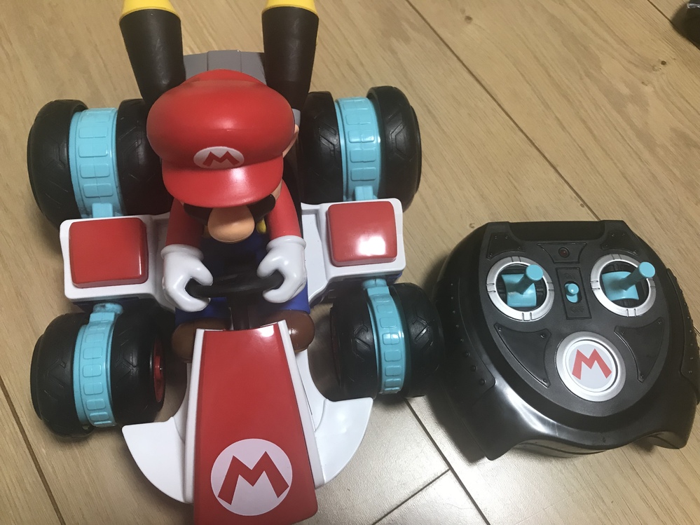 子供のRCマリオカートが動かなくなってしまいました。リモコンが
