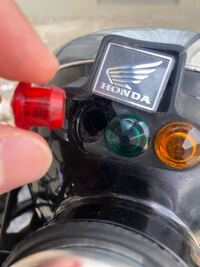 Fiの中古エイプ50を買ったのですがニュートラルランプの周りの Yahoo 知恵袋