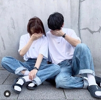 この服の色 何色に見えますか 僕には紫に見えます でも この紫の服いい Yahoo 知恵袋