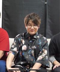 このシャツのブランドを教えてください 東海オンエアの虫眼 Yahoo 知恵袋