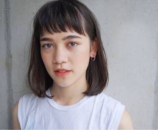 オン眉女子はどうですかね 高校生で前髪が伸びてきたのでオン眉に挑戦しよう Yahoo 知恵袋