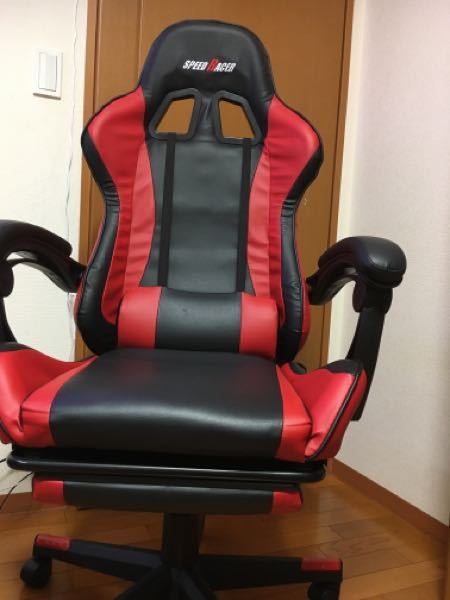 一ヶ月ほど前に、ナフコで、speedracingというゲーミングチェアを購入 