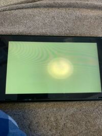 台パンしたら壊れて画面がずっと黄色くなってます どうすればいいですか Yahoo 知恵袋