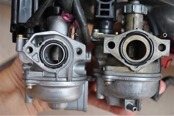 AF34規制後後期のエンジンにライブディオZX規制前中期のシリン