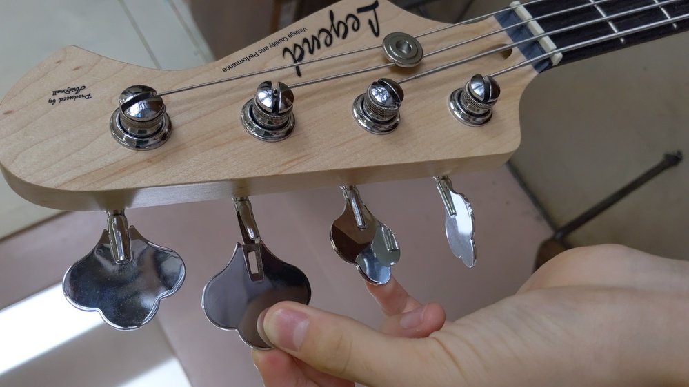 助けてくださいベースのペグが折れてしまいました（泣）どうすれば