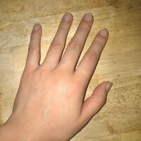 私は女です 女なのにこんなに手がゴツいのがコンプレックスです小学1 Yahoo 知恵袋