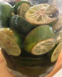 すだちの小さな実がたくさんついたのですが パラパラと実が落ちます Yahoo 知恵袋