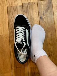 Vansのスニーカーのサイズ感についてお聞きしたいです ネットでvansのオ Yahoo 知恵袋